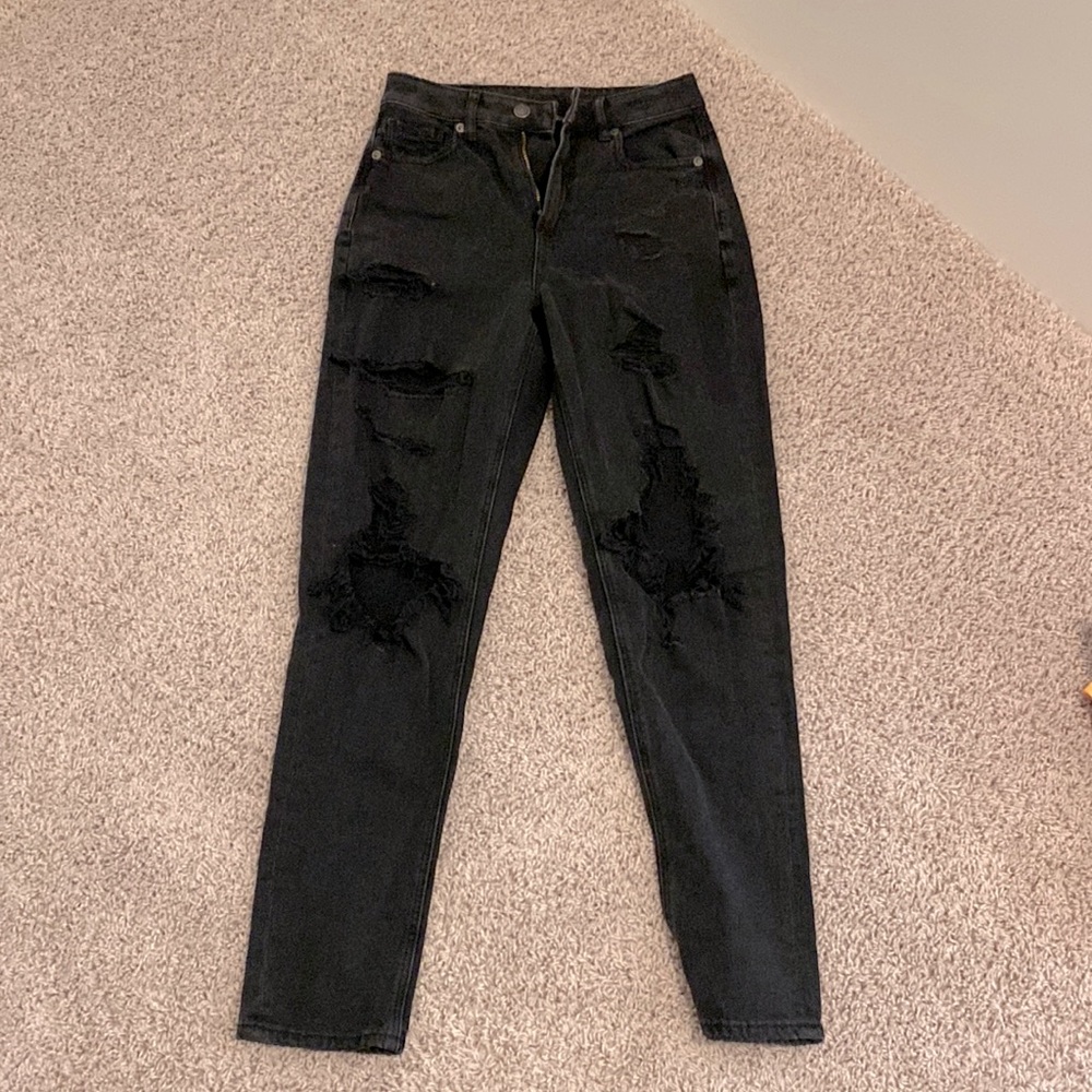 black distressed american eagle jeans
